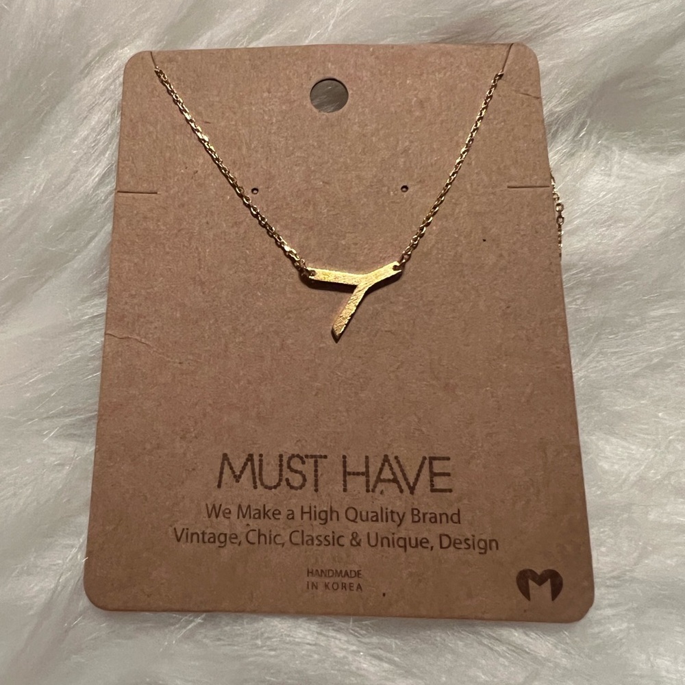 ☀️NEW☀️Women’s initial letter Y Gold Necklace.